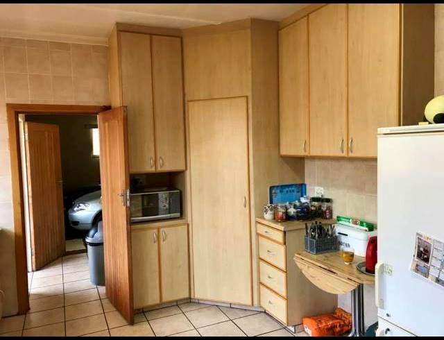 4 BEDROOM HOUSE FOR SALE IN VANDERBIJLPARK CW 5